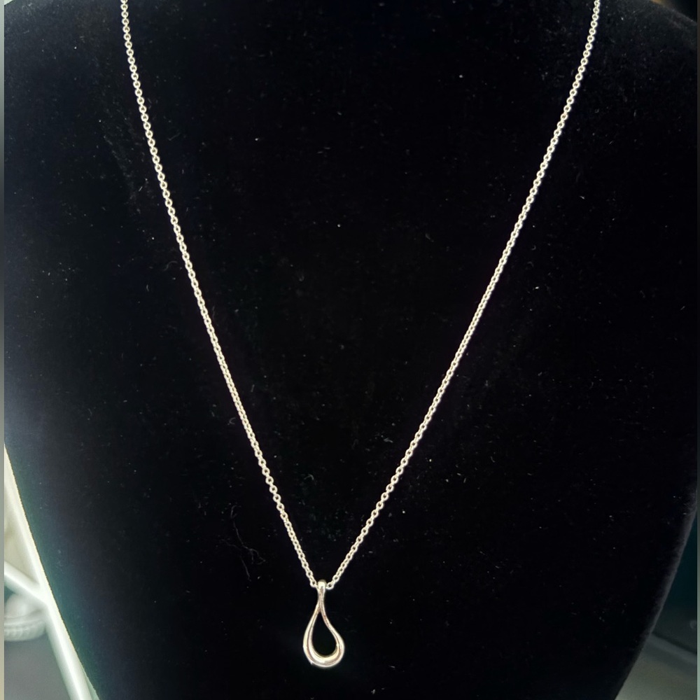 Tiffany & Co Elsa Peretti 925 Sterling  Silver Open Teardrop Necklace - Picture 2 of 11